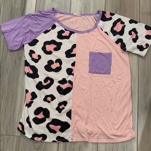 5️⃣ Leopard Print Color Block T-Shirt + Camo Top L